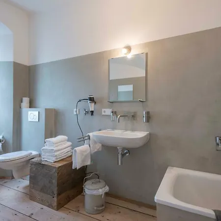 Das-hornsteiner Pensión 4*